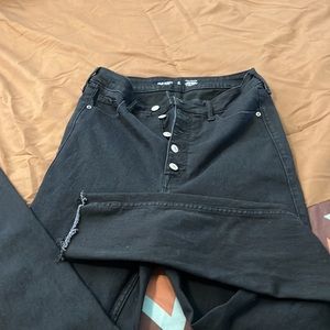 NWOT Old Navy Black button up, Rockstar 5 pocket jeans